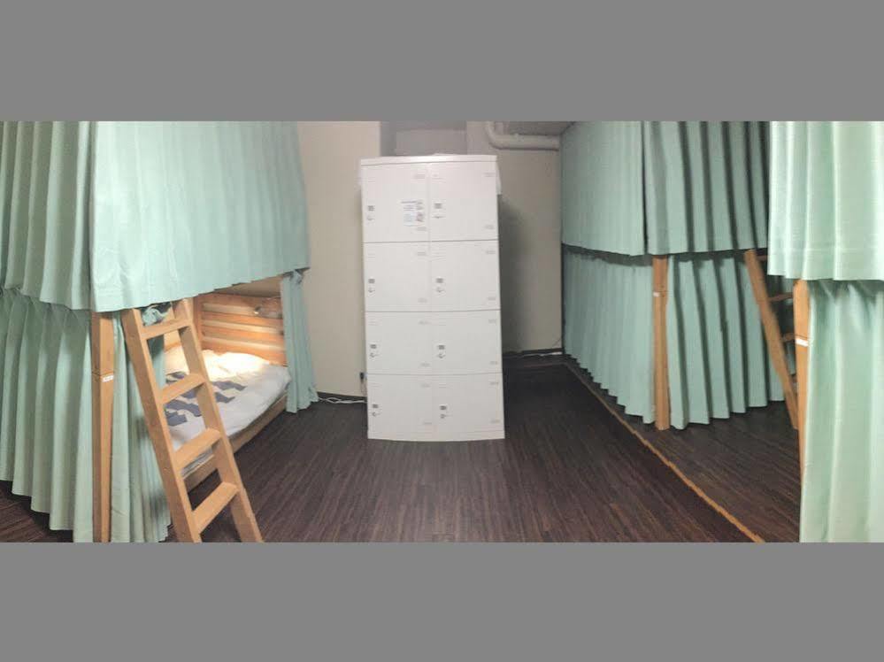 Yokohama Central Hostel Exterior photo