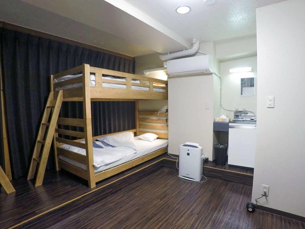 Yokohama Central Hostel Exterior photo